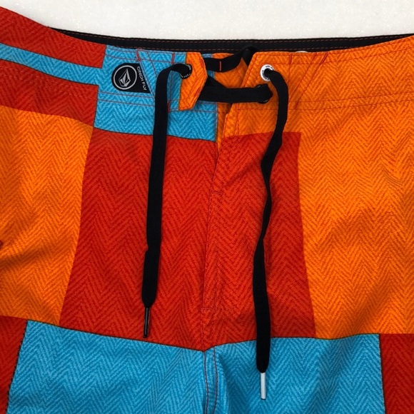 NEW VOLCOM Board Shorts Maguro Blocks Pure FUNction Big Boys Beach Pool 29/18 - Picture 16 of 16